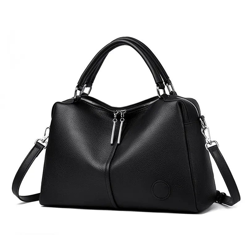 A Spacious And Sophisticated Handbag