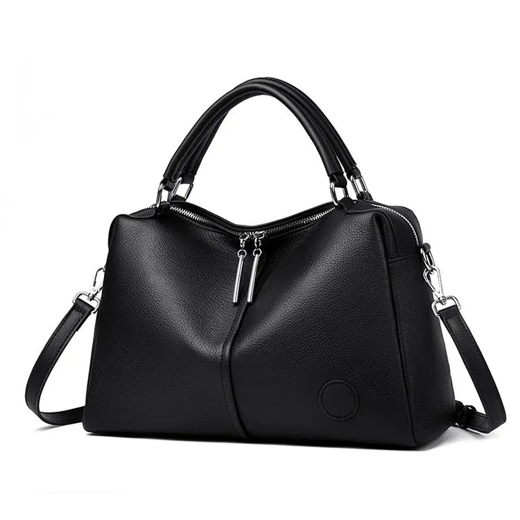 A Spacious And Sophisticated Handbag
